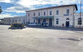 Lovely Home - con cortile e parcheggio, Assisi